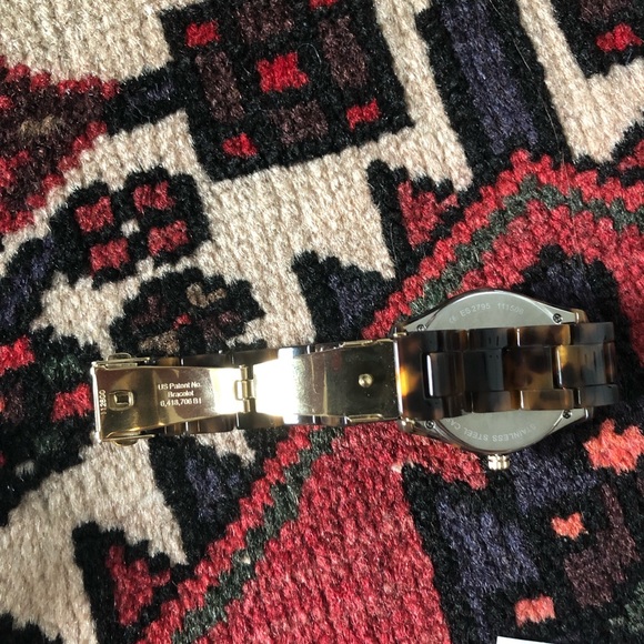 Tortoise Shell Fossil Watch - Picture 4 of 5